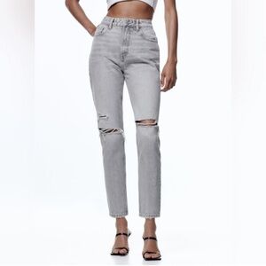 ZARA Distressed Mom Jeans in a light grey wash sz 8